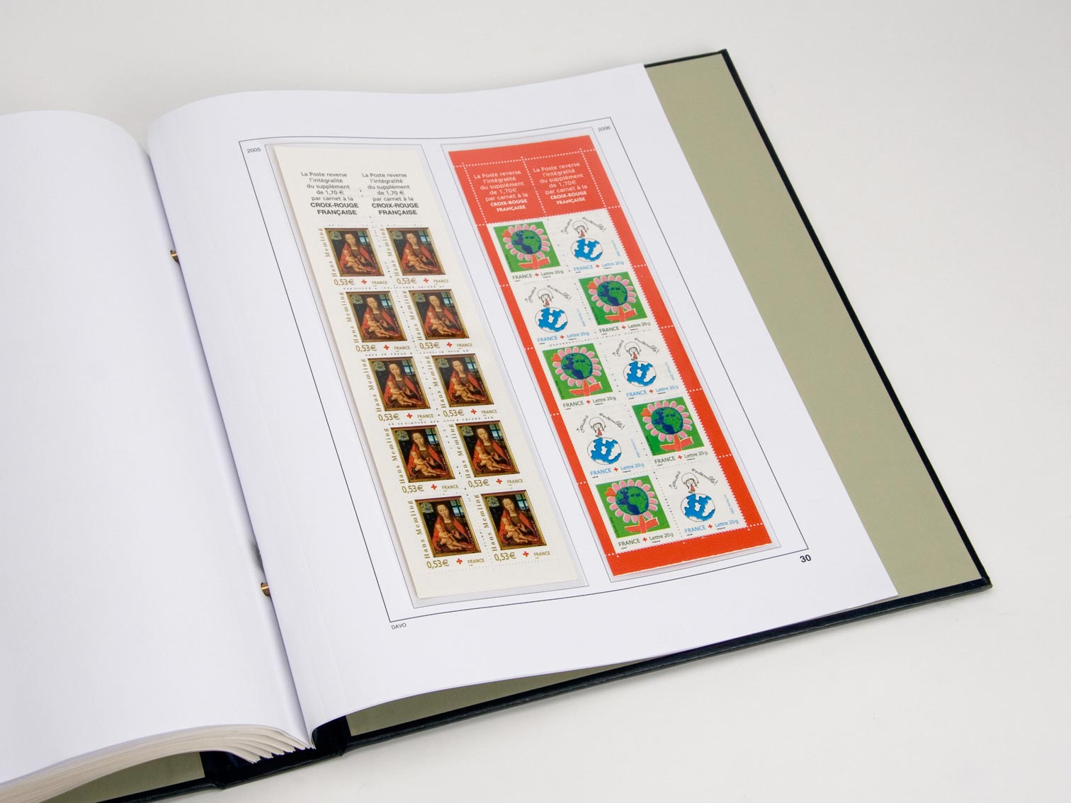 Luxe supplement France carnets croix rouge 2006