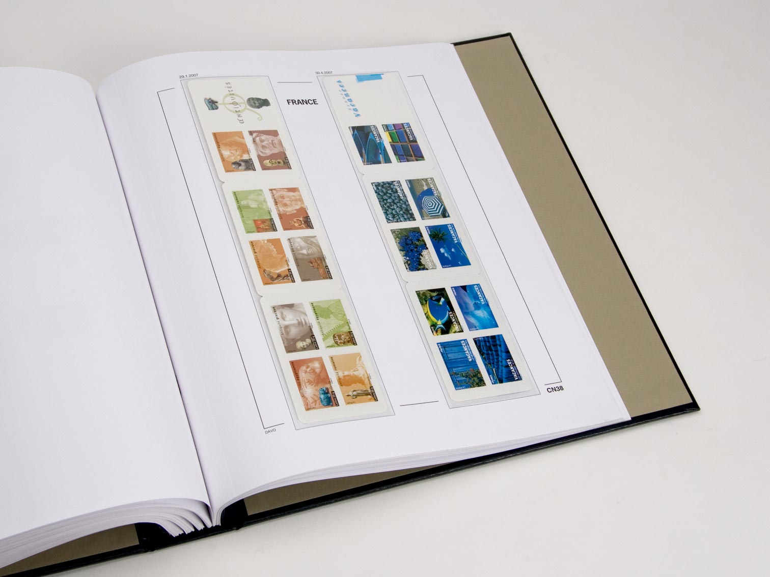Luxe supplement France booklets 2007